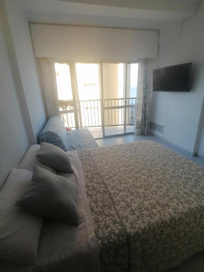 Apartamento Lovely In Front Of The Beach. *